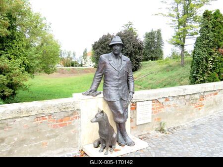 Fekete István statue - Hungarian writer-stock-foto
