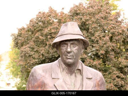 Fekete István statue - Hungarian writer - Mosonmagyaróvár-stock-foto