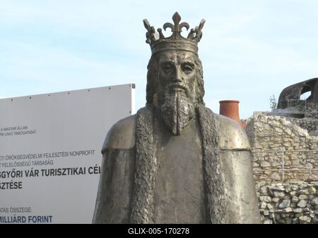 Bust of King Nagy Lajos (Louis the Great) - Diósgyőr - Hungary-stock-foto