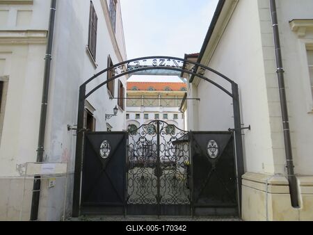 Miskolc - Summer Theater - Gate-stock-foto