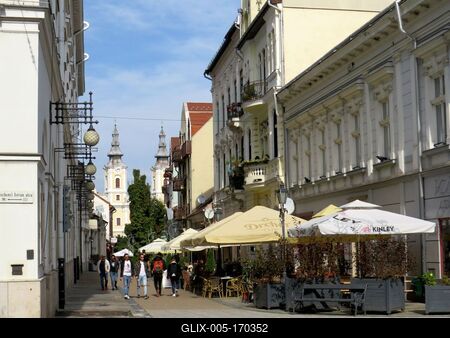 Miskolc - Life picture - Déryné street - Downtown-stock-foto