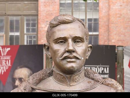 Habsburg Charles 4th - King of Hungary - Bust-stock-foto
