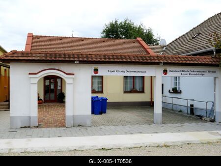 Lipót - HUngary - Town Hall-stock-foto