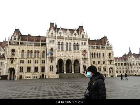 Coronavirus - Mask - Christmas - Budapest-stock-foto