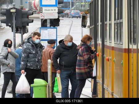 People taking tram in Coronaviorus masks - Budapest-stock-foto