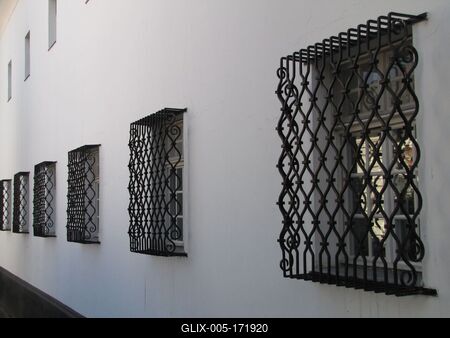 Ornate windows Grilles - Monastery - Kecskemét-stock-foto
