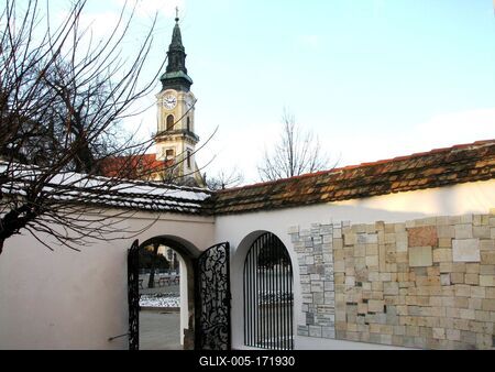 Franciscan Church Courtyard - Kecskemét - Great Churech-stock-foto