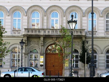 Hungarian National Ministry of Economy - Budapest-stock-foto