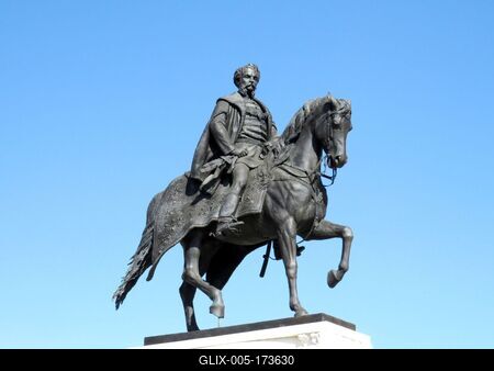 Gród Andrássy Gyula lovasszobra a Kossuth téren-stock-foto