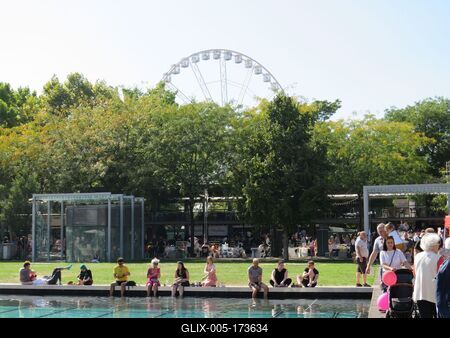 Summer in the Autumn - Budapest - Big wheel-stock-foto