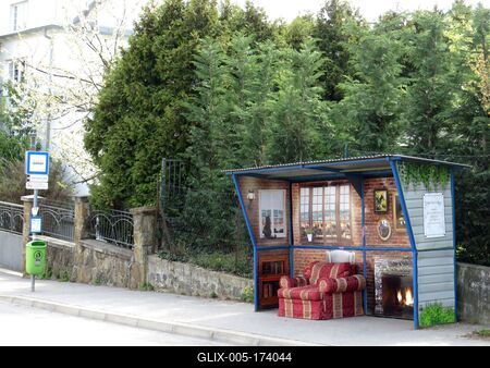 Rare flight Bus Stop - Budapest - Curiosity-stock-foto