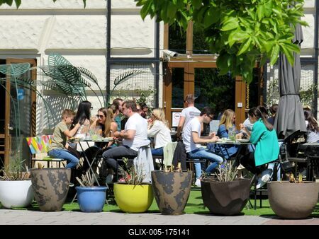 People in Restaurant - After quarantine - Budapest-stock-foto