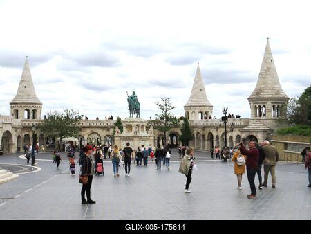 Fischerman's Bastion - Budapest - Pentecost-stock-foto