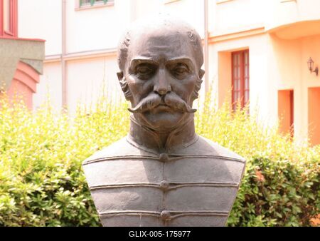 Bust of 1848 Revolutionary Government D efense Minister - Mészáros Lázár - BajaHungarian-stock-foto