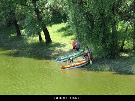 Canoes at Sugovica - Baja - Hungary - Sport - Nature-stock-foto