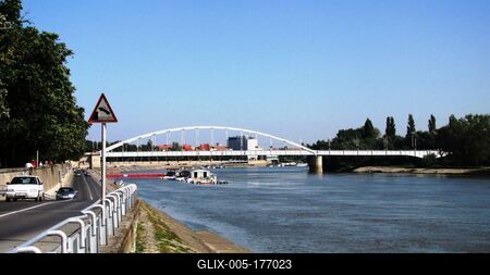 Tisza river - Szeged - Hungary - Downtown bridge-stock-foto
