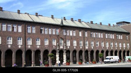 Szeged - Cthedral square - Row of Arcades - Hungary-stock-foto