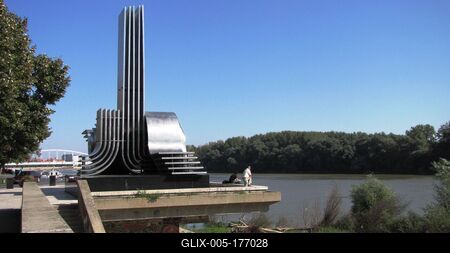 Szeged - Great Flood Monument - Tisza river - Hungary-stock-foto