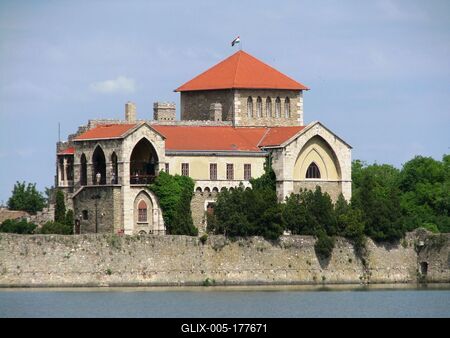 Tata - Castle - Old Lake - Hungary-stock-foto