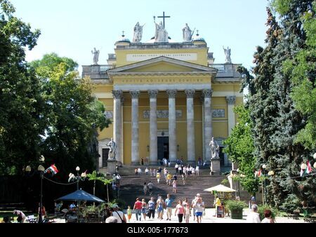 Eger - Cathedral - Hungary-stock-foto