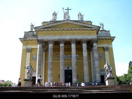 Eger - Cathedral - Hungary-stock-foto