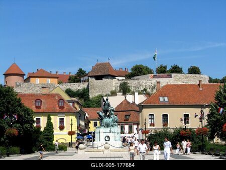 Eger - Hungary - Castle and Dobó István square-stock-foto