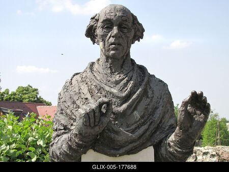 Hungarian physicist Eötvös József Bust - Tata-stock-foto