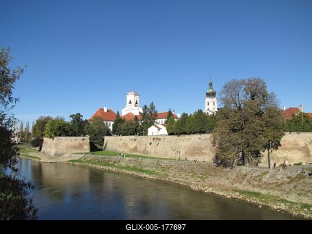 Győr - Bishop Castle - City View - Rába river-stock-foto