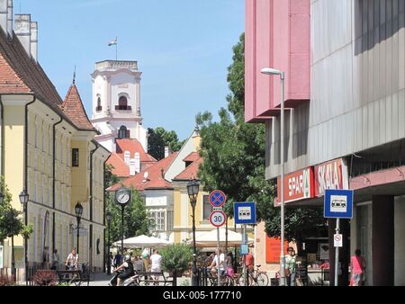 Győr - City view - Center - Hungary - Bishop palace Tower-stock-foto