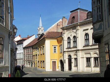 Sopron - Hungary - Szent György street and Church-stock-foto