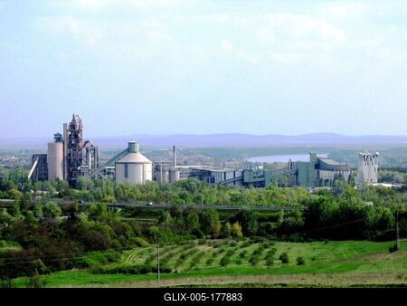 Cement Plant - Vác - Hungary - Industry-stock-foto