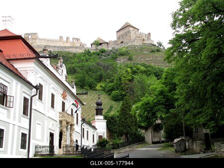 Sümeg - Episcopal palace and Castle - Hungary-stock-foto