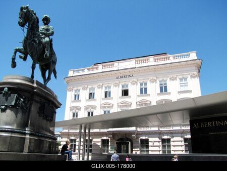 Vienna - Albertina - Franz Joseph I statue - Austria-stock-foto