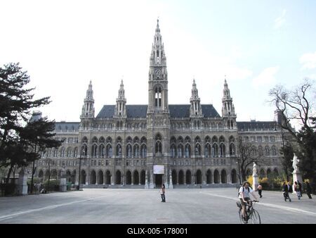 Vienna City Hall - Rathaus - Austria-stock-foto
