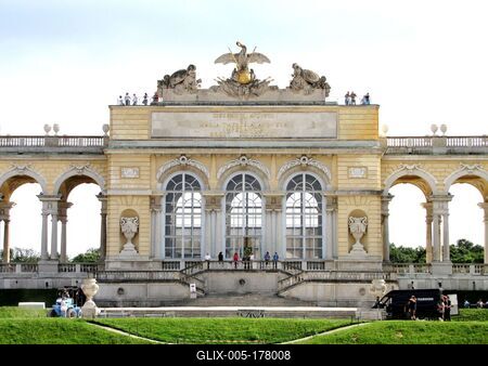 Gloriette - Schönbrunn - Vienna - Austria-stock-foto