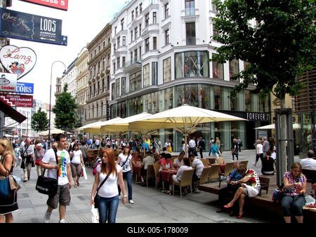 Kartner strasse - Vienna - Austria-stock-foto
