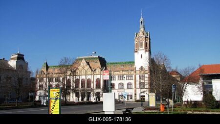 Kiskunfáélegyháűza - City Hall - City Symbol - Hungary-stock-foto