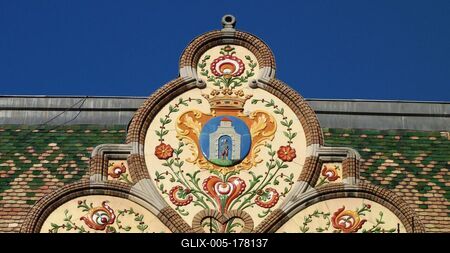 City Hall roof decoration - Kiskunfélegyháza - Hungary-stock-foto