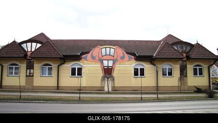 Soltvadkert - House of Culture - Hungary-stock-foto