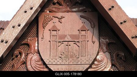 Dunaföldvár - Coat of Arms - Wood Gate - Hungary-stock-foto