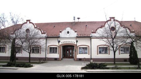 City Hall - Soltvadkert - Hungary-stock-foto