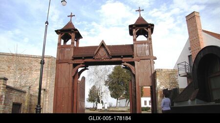 Wood Castle Gate - Dunaföldvár - Hungary-stock-foto