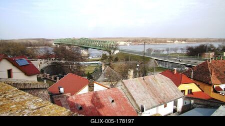 View on Dunaföldvár - Danube river - Bridge - Hungary-stock-foto