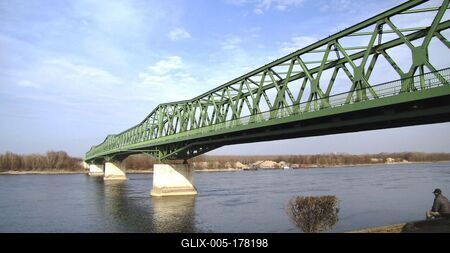Bridge over the Danube - Dunaföldvár - Hungary-stock-foto