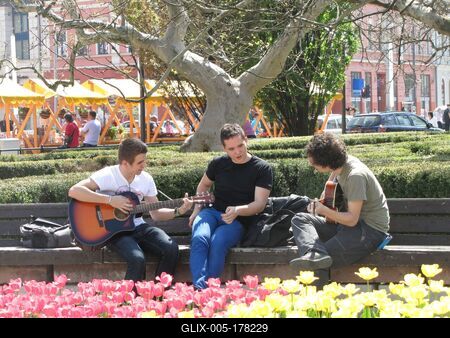 Music and singing - Young people - Nyíregyháza - Hungary-stock-foto