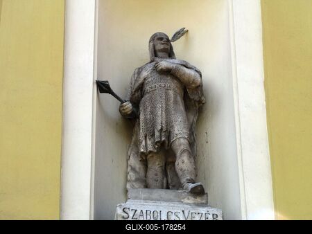 Szabolcs chief statue - Nyíregyháza - Hungary-stock-foto