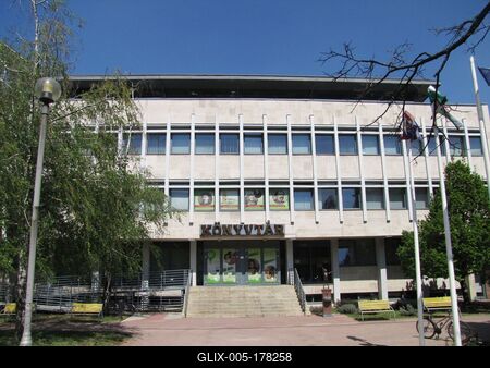 City Librarary - Nyíregyháza - Hungary-stock-foto