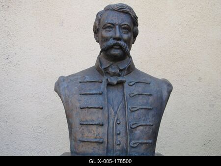 Bust of Hungarian poet Arany János - Kiskunmajsa-stock-foto