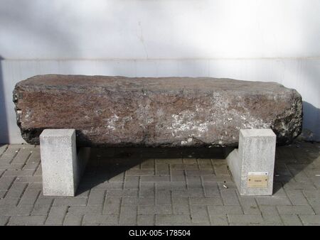Shame stone - History of Punishment - Kiskunhalas - Hungary-stock-foto