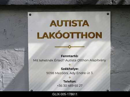 Autism - Residential Home - Nameplate - Hungary-stock-foto